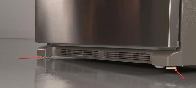 Repairing refrigerator leaking by leveling the appliance