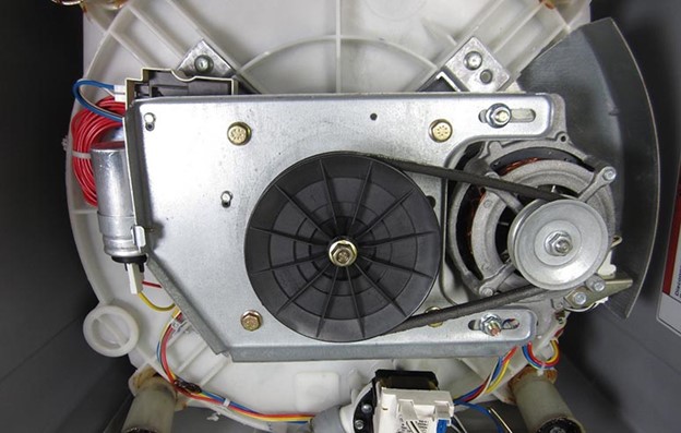 Loose or broken belt, a reason for washer not spinning